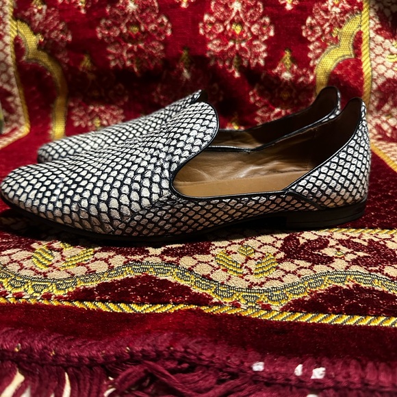 Aquatalia leather snake skin flats  size 9 black and white - Picture 7 of 8